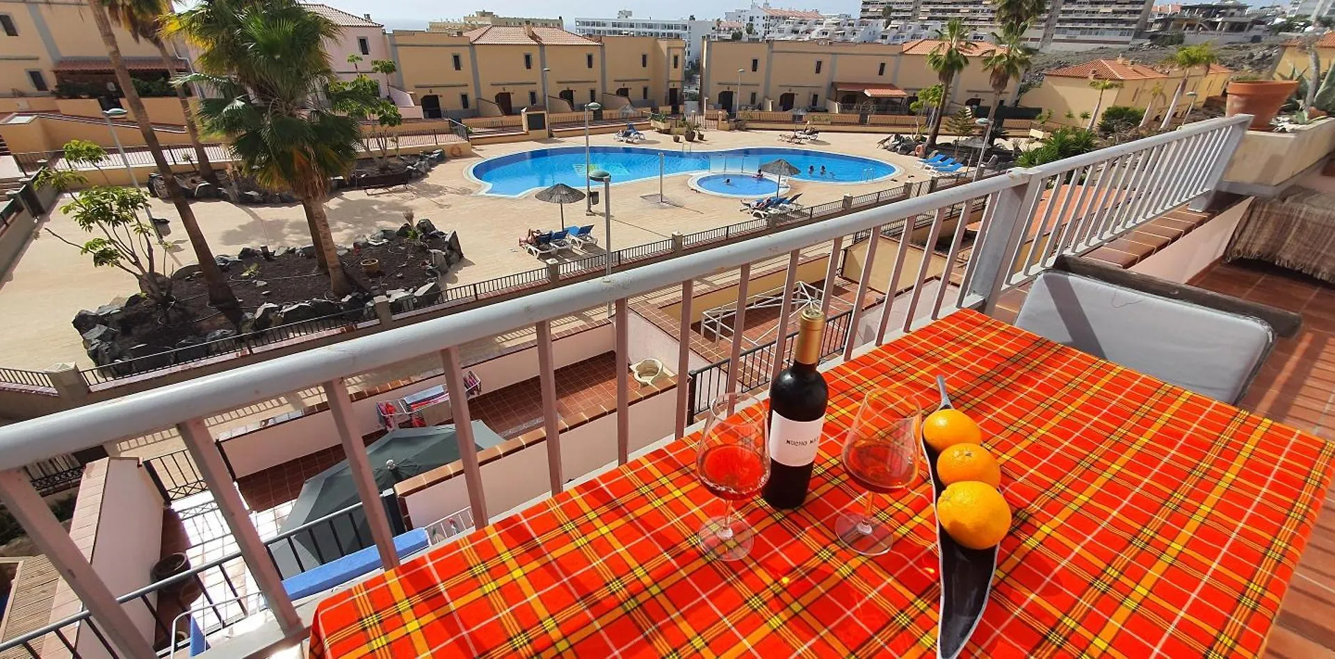 2 Bedroom Apartment Callao Salvaje