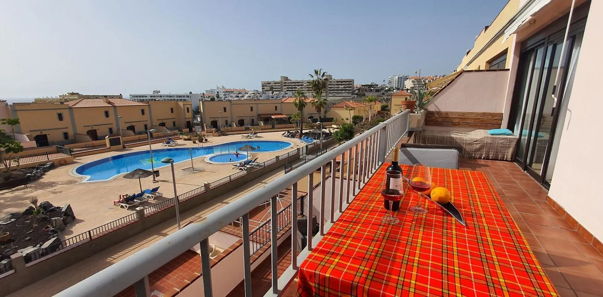 2 Bedroom Apartment Callao Salvaje